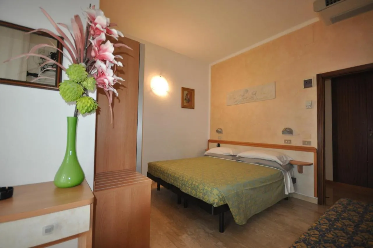 ריצ'יונה Hotel Relax
